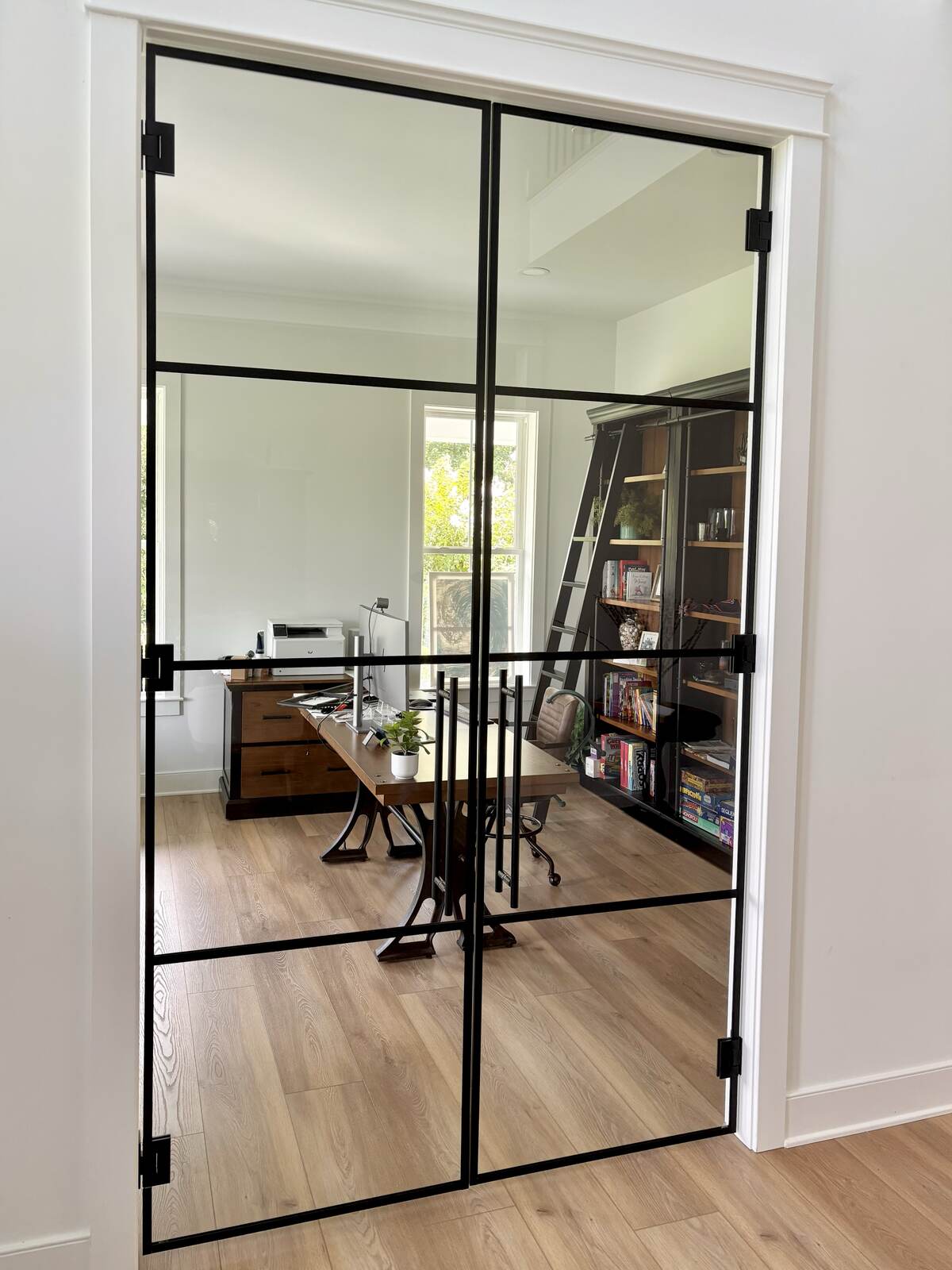 Wine cellar glass enclosure